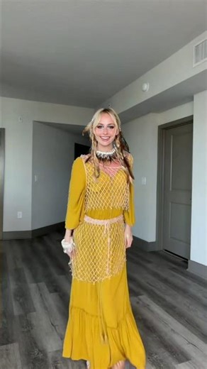 Coachella trend is going CRAZY on TikTok 🔥Brooke started it… Natalie upgraded it 👀