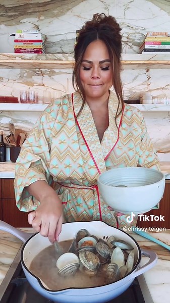 new pasta robe calls for an old pasta favorite and a little storytime!! @cravingsbychrissyteigen