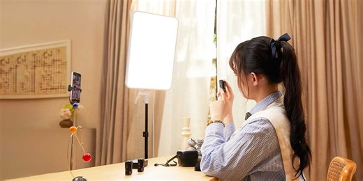 New to Lighting? Here’s a Beginner-Friendly LED Light Panel Designed for Newbies