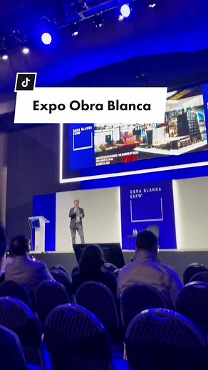 Escalones Modernos y Arquitectura en Expo Obra Blanca