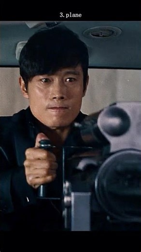 #movie 🔥 Relive the Epic Action: RED 2's Gatling Gun Showdown! 🎬