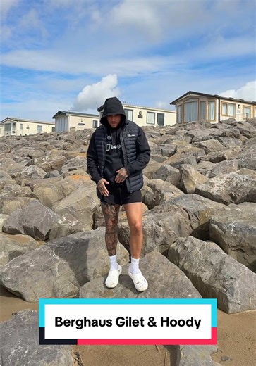 Berghaus Men’s Vaskye Insulated Vest & Logo Hoodie Set A clean, layered combo that delivers both warmth and everyday style. The insulated vest gives you lightweight protection against the cold without bulk, while the hoodie brings that comfortable, casual feel you can wear anywhere. Together, they create a solid go-to outfit—perfect for outdoor walks, travel, or just everyday wear. The vest adds that extra layer when temperatures drop, while the hoodie keeps things relaxed and easy to style. Wea