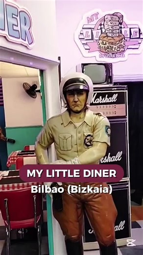 📌 MY LITTLE DINER de Bilbao (Bizkaia). 💻 @Mylittlediner 🔎 El diner americano de Deusto donde disfrutar de auténtica comida americana mientras echas unas partidas en sus arcades. 1️⃣ Pack'n'Cheese: Mac and cheese, pollo rebozado estilo buffalo y cebollino. 2️⃣ Hot Pot Roast Sandwich: Costilla de ternera a baja temperatura, pan de hogaza, mantequilla aromatizada con ajo y hierbas provenzales, pimientos asados entreverados, piparras, cebolla pochada, queso Parmesano y queso Gouda, acompañada de 