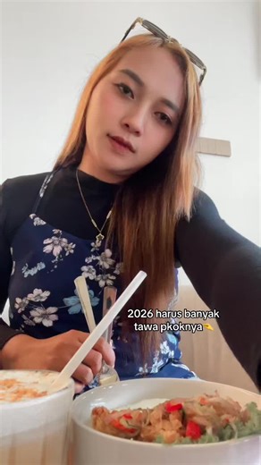 Diana Veronica (@diana.veronica0)’s videos with Semua Jadi Satu - Andrea Lee