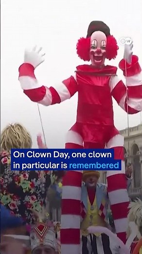 People in Lima celebrate Clown Day | DW News