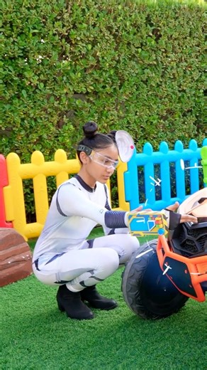 Robo Nanny Overcharges the Electric Car! ⚡🚗