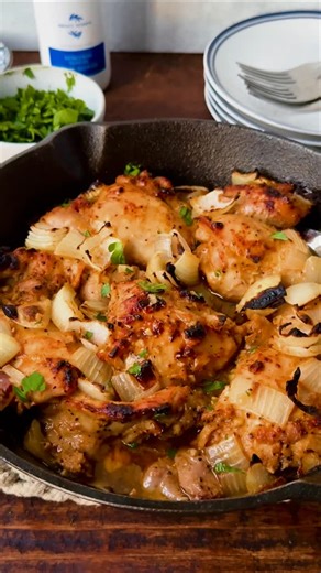 Mediterranean Food & Diet | Easy Recipes | Suzy Karadsheh on Instagram: "@themediterraneandish STUPID EASY Chicken Dinner 🙌This Garlic Dijon Chicken is the definition of high reward, low effort. It’s a saucy, savory, one-pan wonder that tastes like you spent hours in the kitchen, but realistically? You’re done in a flash. It’s the ultimate quick dinner hack for when you want real comfort food without the cleanup. Juicy, tender, and packed with bold Mediterranean food flavors, this is the