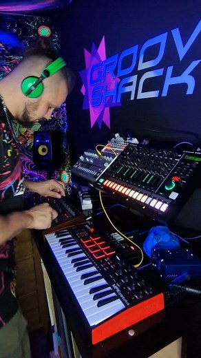 Techno Jam with the TR-8s & Virus (Access Virus TI) #livetechno #virusti #dawless #DawlessTechno #technomusic | VALHALLA - House & Techno DJ/Producer