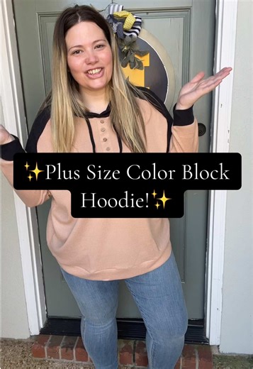Love a good color block top! #fashion #colorblock #curvy #plussize #fashion