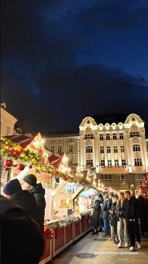 🎄 Christmas Market at Night in Bratislava 🇸🇰 | December 2024