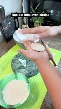 How to make a chapati | Ft. Prabhleen Kaur | Prabhleen's Kitchen #shorts #cooking