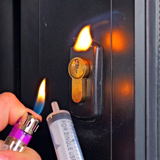 695K views · 2.4K reactions | The ultimate fix for a broken key stuck in a lock  | MetDaan Creative | Facebook