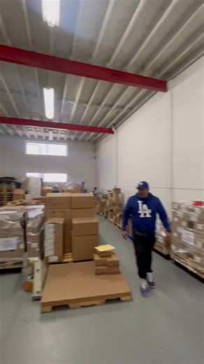 🛠️ ¡Gran Oportunidad! Racks Industriales Nuevos a Precio de Usados! 🛠️ ✨¡Aprovecha nuestras GRANDES PROMOCIONES! Ofrecemos racks industriales de alta calidad, ¡listos para entregar INMEDIATAMENTE! 🚚 SERVICIO COMPLETO: Instalación y flete incluidos. 🔧 Material NUEVO a precio de segunda mano. ¡No dejes pasar esta oportunidad! ✅ 📞 Contáctanos ahora y transforma tu espacio! #RacksUsados #RacksIndustriales | Racks Usados