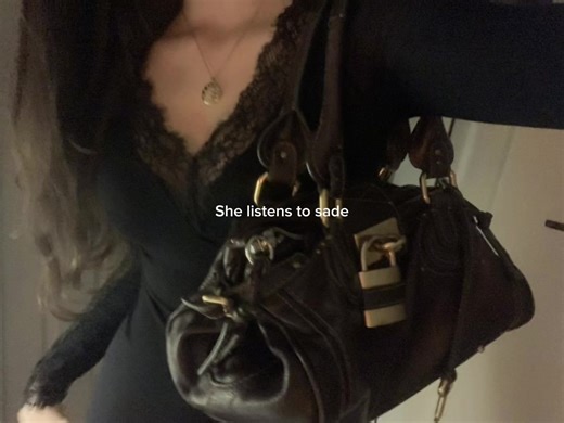 Discover the Aesthetic Vibes of Sade's Music