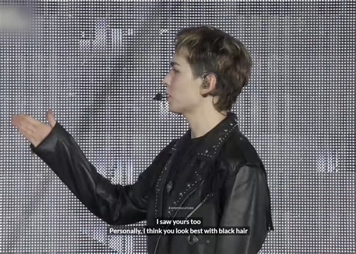 vernon was complimenting scoups’ hair then seungkwan asked him ‘what about me?’ followed by dino asking the same thing to him 😭 my doremiz🍊 what about me?🐻‍❄️ you do what u want🦦 seungkwan, what about me?🍊 ….🍊 so this is what it feels like