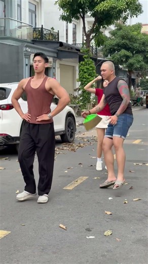 Nice going! | MUSCLE MAN | #namphuong #muscleman #funny #shorts #hero #kindness