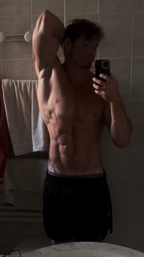 Young muscle inspiration (gabriel ugl) #aesthetic #aestheic #armsworkout #motivation #posing