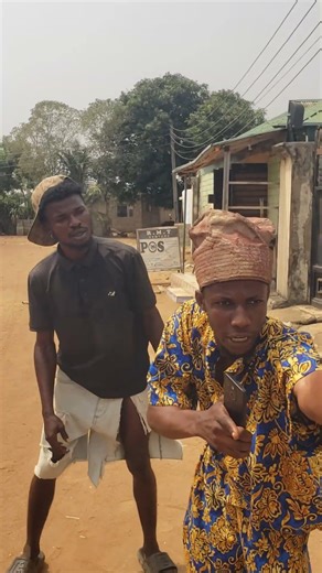 Very funny 😂 #helpmemakethismakesense #comedyfilms #funny #duet