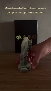 LANÇAMENTO: BIOGRAFIA DEFINITIVA DO LED ZEPPELIN EM UMA EDIÇÃO LIMITADA DE COLECIONADOR! “Led Zeppelin: a biografia” é o resultado de uma pesquisa bibliográfica minuciosa e dezenas de entrevistas exclusivas com protagonistas e coadjuvantes da história da banda. 📍 Boz Spitz fez um relato biográfico como deve ser: direto ao ponto, mas com profundidade, atendo-se aos fatos, apresentando números atualizados e deixando a opinião por conta do leitor. Para um lançamento dessa magnitude, preparamos uma