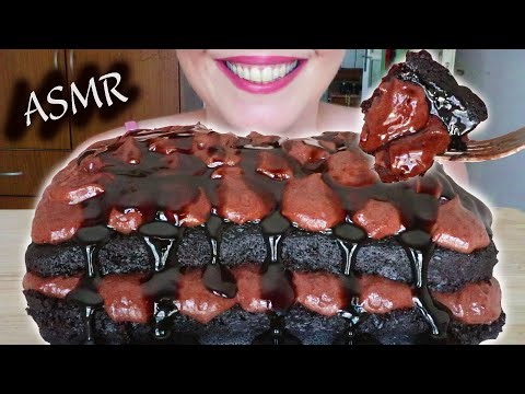 MOIST CHOCOLATE CAKE WITH HAZELNUT CREAM 🎂 | No Talking | ASMR Mukbang - 먹방 | Real Eating Sounds