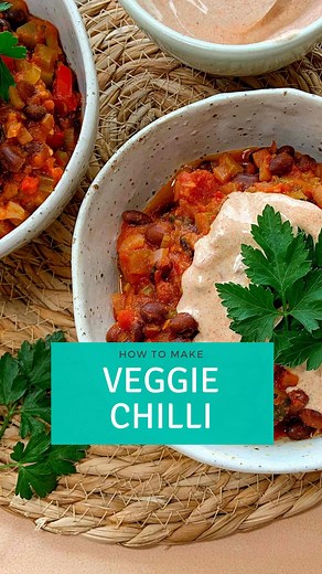 A protein-rich vegetarian alternative to chilli con carne – spice it up to your liking! 🌶️ For the full recipe, click the link below 👇️ https://bit.ly/TF800VegChilli | The Fast 800