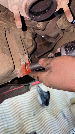 1.4K views | Engine oil chamber bolt damage #auto #mechanic | Hand Art | Facebook