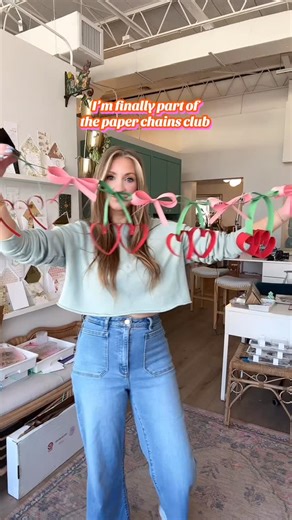 Margaret Bruner ✨ | I’M FINALLY PART OF THE PAPER CHAINS CLUB!! I wanted to make some paper chains but couldn’t find a tutorial on what I was looking for... | Instagram