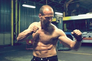 "Me habría encantado hacer Transporter 4". Jason Statham explica el verdadero motivo por el que abandonó la saga que le lanzó a la fama como héroe de acción