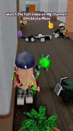 I HATE how she got the gun before me 😭#roblox #mm2 #robloxmm2 #mm2funny #murdermystery2 #mm2gameplay
