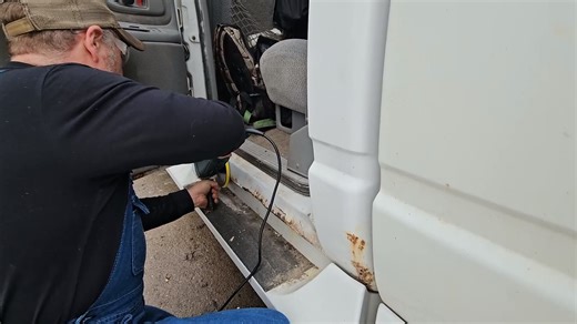 Watch How To Use the Variable speed Buffer/Polisher/Sander on Amazon Live