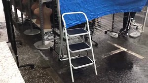 💦☔️💧💧💧 aïe aïe ça mouille c’est la fête à la grenouille à St -Louis ! ☂️☂️☂️ | Gran Matin
