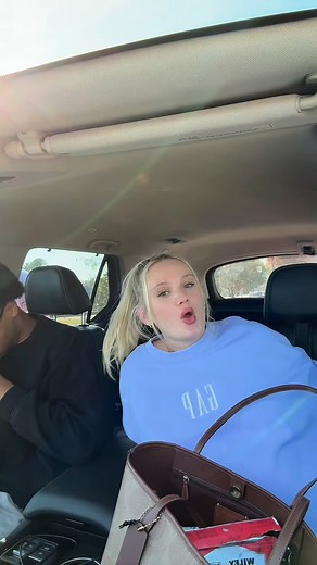 If you have any extra time, money, or food this year please consider donating/volunteering at your local shelter/food bank❤️❤️ if you’re in the Augusta GA area @goldenharvestfoodbank is a great food bank to donate to :) | Tineke Younger