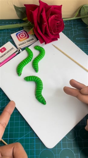 Chef Bablu | Fondant Artist | Cake Artist | Sugercraft on Instagram: "How To Make Fondant Bugs with easy Tricks @bablu_padiyar #bugs #fondantbugs #bablu_padiyar #gurgaonbakery #bakery #cakeartist #cake #homebaker #cakeclass #caketrends #cakes #fonfantclass"