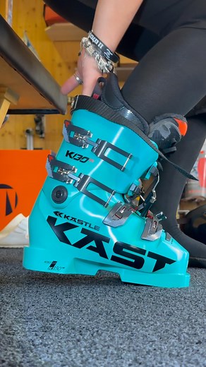 Boot fitting is more than just adjusting plastic it’s about creating a seamless connection between athlete and ski. With @lilipolanyi , every millimeter matters. Excited to see what’s ahead as she takes on the slopes with Kästle. We wish her all the best for the upcoming season #sporthun #bootfitting #skiracing #skituning #skiing #racing #skibootfitting #kästle #winter | Sport H&N