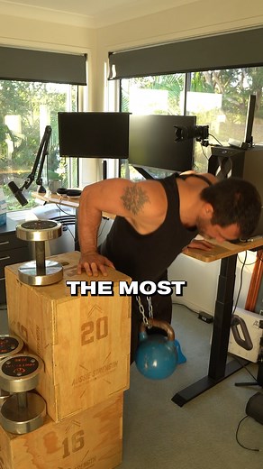 🌟 Crafting Effective Home Workouts for Muscle Building! 🌟 Are you ready to dive into the essentials of crafting effective home workouts for building muscle, specifically targeting your upper body? Look no further! In this video, we'll guide you through key principles to help you maximize your results. One crucial principle we address is maintaining a 1:1 ratio between pushing and pulling exercises. This balance is essential to avoid an imbalanced upper body. By incorporating an equal amount of