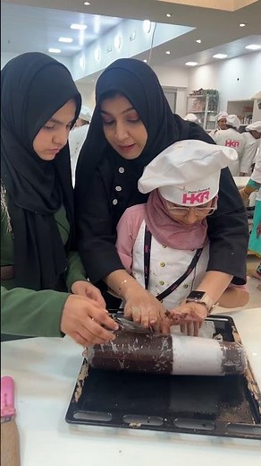 Mom teaching how to bake Swiss rolls | cake baking| frosting ideas|