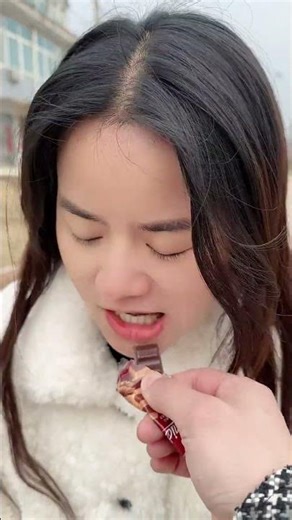 Master the Art of Flirty Chat: Impress Her Now