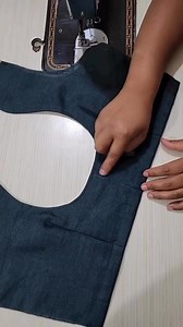 70K views · 11K reactions | New blouse design  Sewing Tips and Tricks ✨ Please follow me #customingtips #sewingtutorialaedesigns #viralpost2024 #2025bride #followｍe #PleaseLikeFollowandShare #photo2024 #blousedesign #cutting #newpost | Mamta Garima Kumawat | Facebook