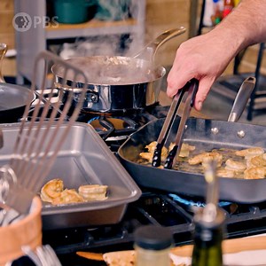 What's your go-to crowd-pleasing quick meal? Friday on #RecipePBS, the nine remaining home cooks share their favorite go-to quick meals and the dishes that always win over a crowd. Watch The Great American Recipe Friday at 9 PM, or stream online or on the app! https://bit.ly/3QRXFWn | Cascade PBS