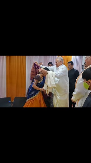 Veena Srivani (satyavani Parankusham ) on Instagram: "Shri V.M Lakshmi narayan garu chairman of #butterfly Home Appliences 🎶🎵 Wonderful memory in my dairy 🧿🧿🎶🎵 #veenasrivani"