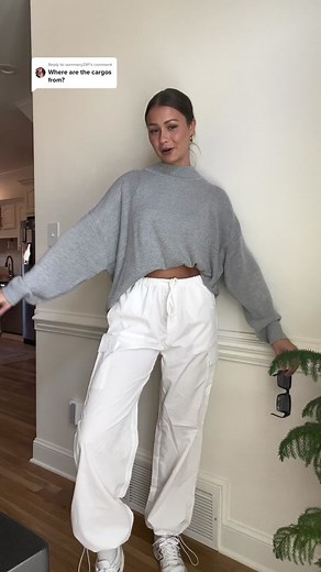 Stylish Outfit of the Day with White Low-Rise Cargo Pants