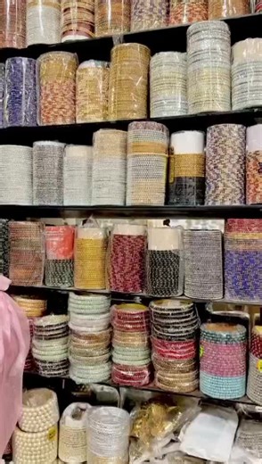 us insan ko b Naya saal 🤟 handmade luxury bangles 💋 #standwithkasmir #fypシ #foryoupage #viral #viralvideo