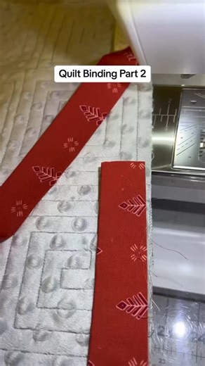Lynn L. Thompson on Instagram: "Part 40 | Mastering Quilt Binding Ends ✨ Watch how I join the ends for a flawless finish! Credit : steelemakes❤️ #QuiltBinding #QuiltingTips #SewingHacks #Quiltersoftiktok #binding #bindingtutorial #quiltbindingtutorial #CapCut"
