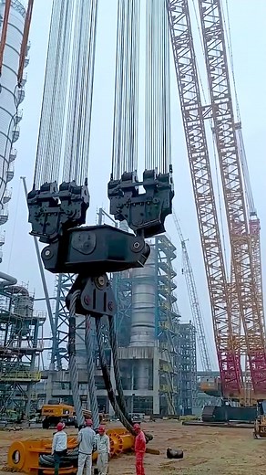 Heavy Equipment Crane Operations Explained