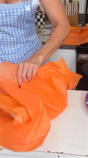 202K views · 994 reactions | Let’s get crafty and make a DIY Dollar Tree pumpkin candy jumbo lollipop using plates and sweet treats for the cutest fall decor! ✨ | Olivia's Romantic Home DIY | Facebook