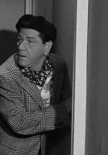The Three Stooges   Comedy Gold Standard S04:E29 - Studio Stoops