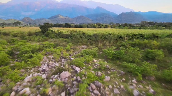 Videos de SkyHawk Drone Santa Bárbar (@skyhawk.drone.sb) con “sonido original - Jhey :)”