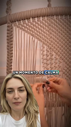 🌿 Pack 5 en 1 de eBooks de Macramé — Paso a Paso, desde Cero hasta Avanzado 🧶 Todo lo que necesitás para aprender macramé en casa, aunque nunca hayas hecho un nudo. Incluye: 📘 Macramé para Principiantes – Nudos básicos paso a paso, ideal para empezar desde cero. 📗 Macramé Moderno – Diseños decorativos con estilo actual y minimalista. 📙 Macramé para Bolsos y Accesorios – Técnicas para crear bolsos y piezas artesanales únicas. 📕 Macramé para Joyería (Bisutería) – Pulseras y collares con acab