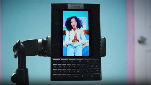 Unihertz Titan 2 First Look: Modern BlackBerry with 5G?