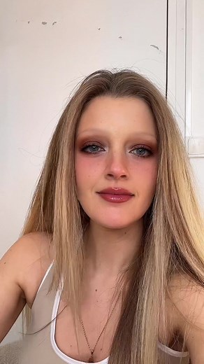 Vidéos de Missou (@missou_makeup) avec son original - Missou